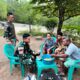 Dorong UMKM Warga Perbatasan, Satgas Pamtas Yonarhanud 2 Kostrad Edukasi Pembuatan Keripik Singkong