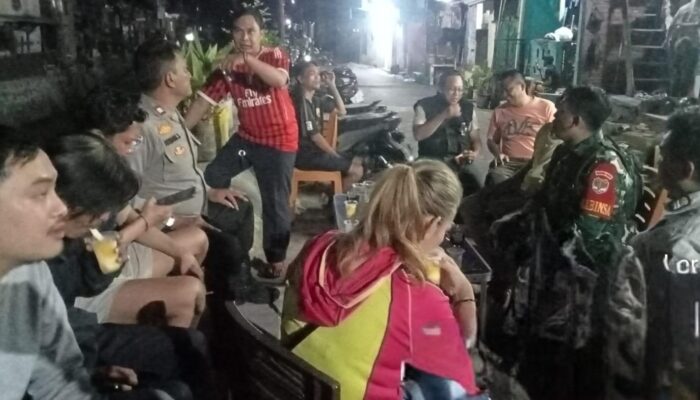 Babinsa Koramil 01/Jatinegara Intensifkan Patroli Malam, Sasar Titik Rawan Tawuran dan Objek Vital di Jakarta Timur