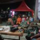Babinsa Koramil 03/Ps.Rebo-Ciracas Bersama Tiga Pilar dan Warga Perkuat Patroli Malam