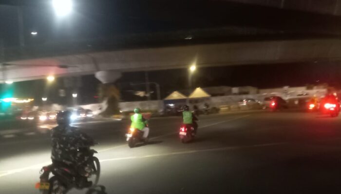Babinsa dan Bhabinkamtibmas Matraman Bergerak! Patroli Gabungan Sisir Titik Rawan Demi Jaga Kondusivitas Wilayah