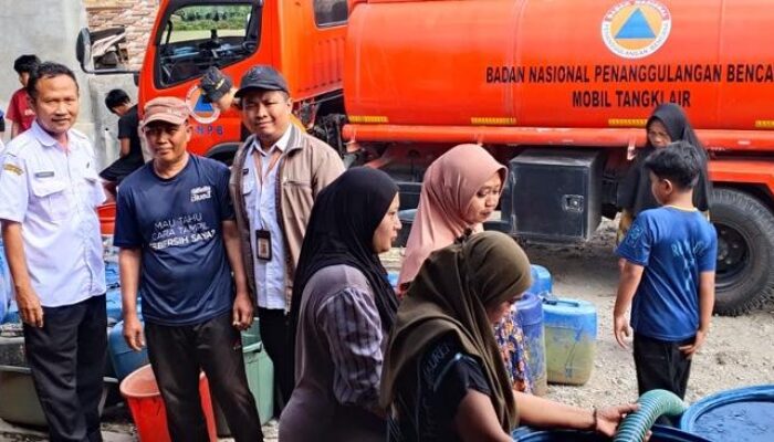 Darurat Kekeringan BPBD Salurkan Ribuan Liter Air Kepada Warga Terdampak