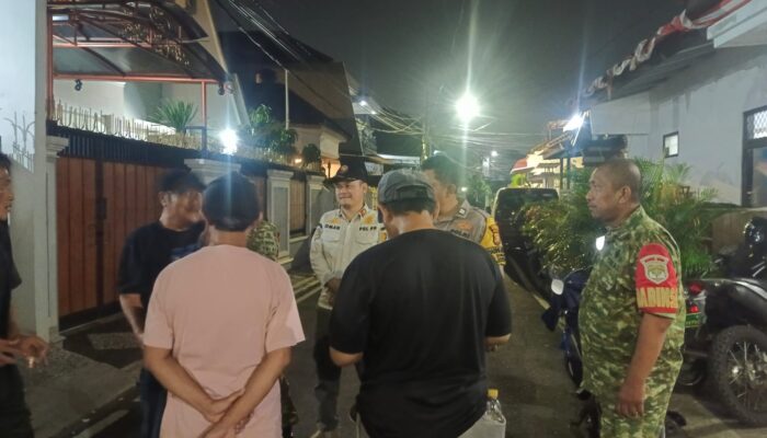 Koramil 08/Duren Sawit Gelar Patroli Malam Perkuat Keamanan Wilayah