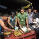 Jaga Stamina Demi Pengabdian, Satgas TMMD Ke-129 Kodim 1807/Sorong Selatan Bagikan Vitamin dan Santap Malam Bersama Warga