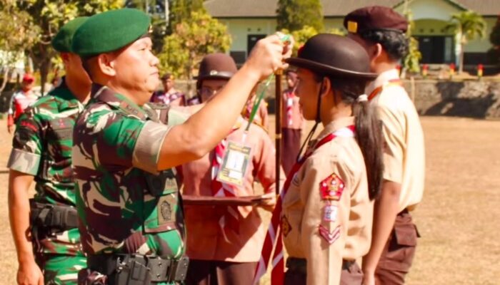 Danyonkes 2 Kostrad Buka Orientasi Pramuka SMAN 9 Malang, Tanamkan Karakter dan Jiwa Bela Negara