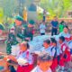 Wujud Syukur HUT Ke-70 Yonarhanud 2 Kostrad, Satgas Pamtas Berbagi dalam Program Jumat Berkah