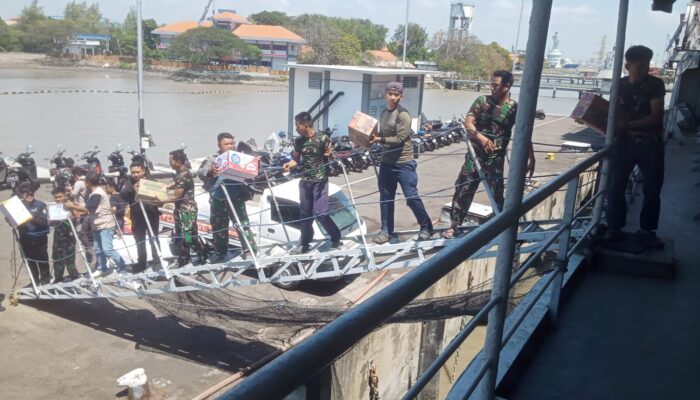 Hari Keenam Pascagempa, TNI Kerahkan 5.254 Personel dan Salurkan 293 Ton Bantuan untuk NTT