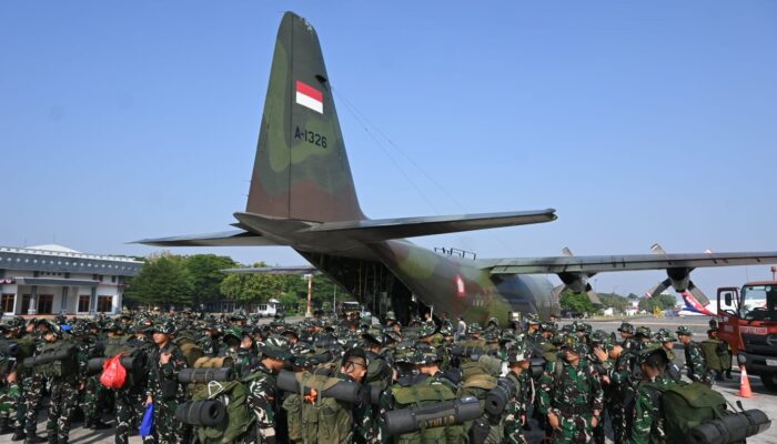 TNI Kerahkan Tiga Batalyon Teritorial Pembangunan Perkuat Penanganan Karhutla di Kalbar