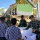Merawat Semangat Belajar, Satgas Pamtas Yonarhanud 2 Kostrad Bagikan Nasi Kotak Gratis kepada Pelajar  ‎