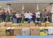Satgas Karhutla TNI Kawal Penyaluran Bantuan Korporasi untuk Desa Terdampak di Melawi