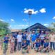 Peduli Akses Penerangan, Satgas Pamtas Yonarhanud 2 Kostrad Gotong Royong Pasang Lampu Solarcell  ‎