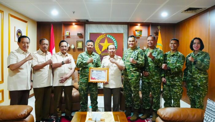 Jelang HUT Ke-81 TNI, Kas Kohanudnas Anjangsana kepada Jenderal (HOR) H.B.L. Mantiri