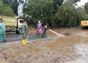 Gerak Cepat TNI Bantu Tangani Dampak Banjir Bandang di Kabupaten Solok Sumbar