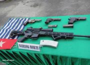 Memilih Jalan Damai, Empat Anggota OPM Puncak Jaya Serahkan Senjata kepada Pangkoops TNI Habema dan Kembali ke Masyarakat