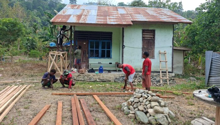 Satgas TMMD Kodim 1808/Mansel Bergerak, Rehab Rumah Tidak Layak Huni 