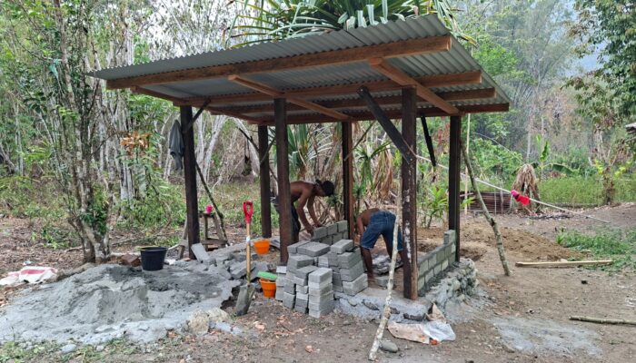Wujudkan Sanitasi Layak bagi Masyarakat, Satgas TMMD ke-130 Kodim 1808/Mansel Percepat Pembangunan MCK