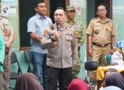 Wakapolres Metro Jakarta Pusat Bersama Mahasiswa Gelar Bakti Sosial, Layani Pengobatan Gratis dan Bagikan Sembako